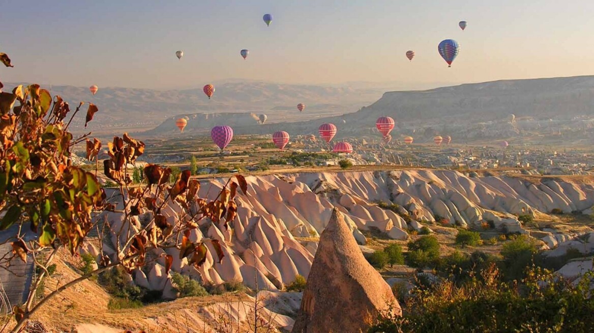 Condé Nast Traveler: Τα 5 ομορφότερα μέρη του κόσμου