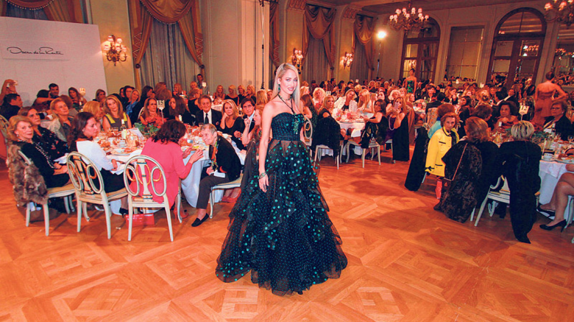 Σόου υψηλής ραπτικής  με τσάι Κεϋλάνης