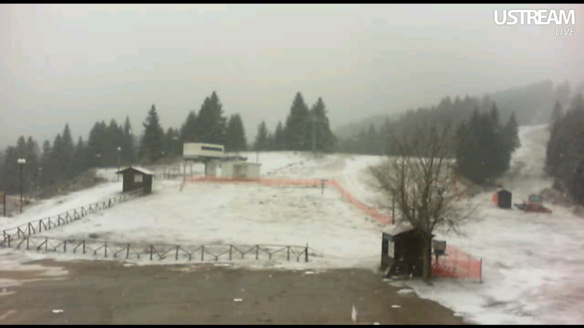 Στα... λευκά ντύθηκαν τα ορεινά σε Τρίκαλα και Καρδίτσα