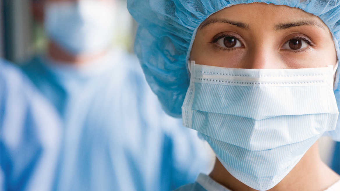 Ρόδος: Με έπεισε ότι ήταν καταδρομέας του στρατού, λέει η νοσηλεύτρια που αποπλάνησε 14χρονο