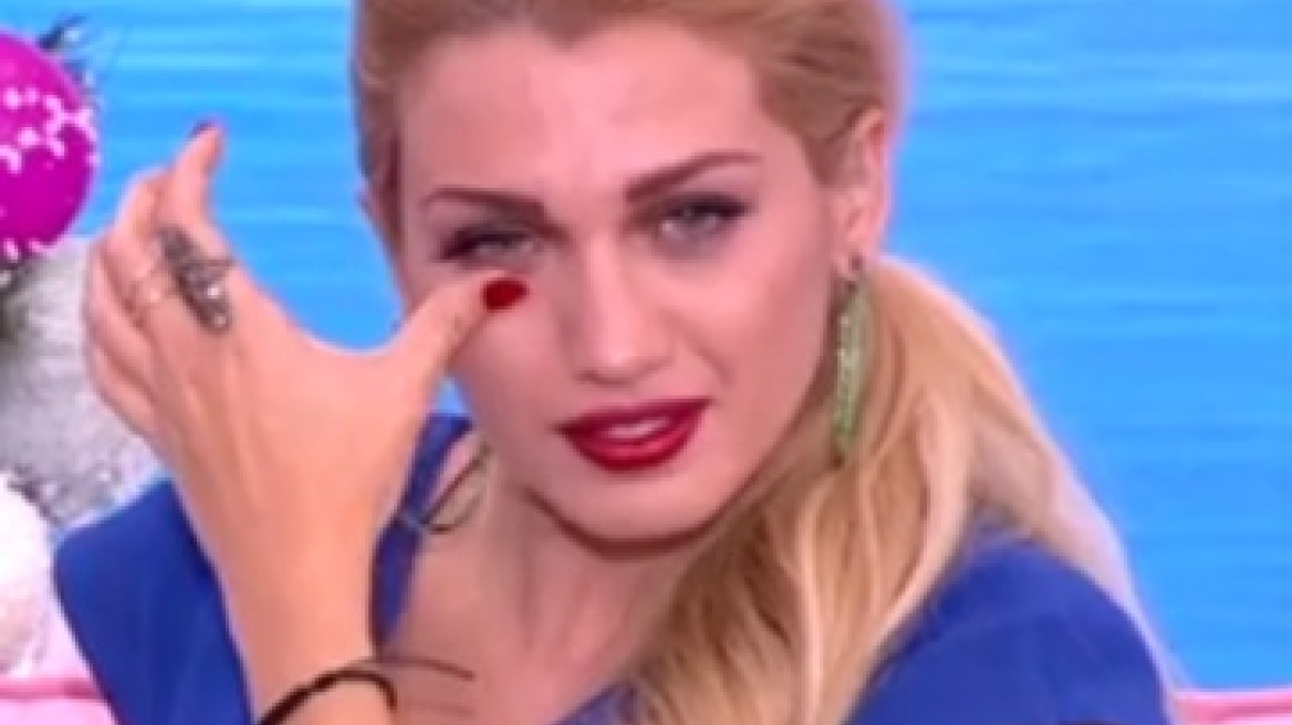 Τα δάκρυα της Κωνσταντίνας Σπυροπούλου στον «αέρα» της εκπομπής της