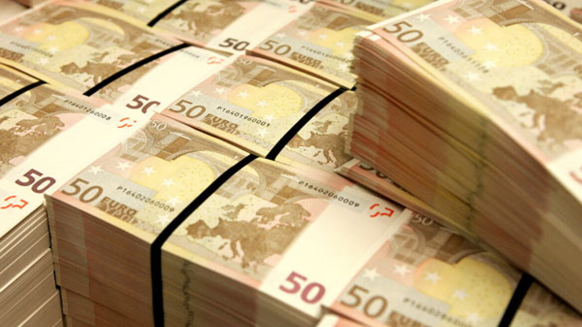 Προσπάθησαν να βγάλουν στο εξωτερικό πάνω από 70.000 ευρώ παράνομα