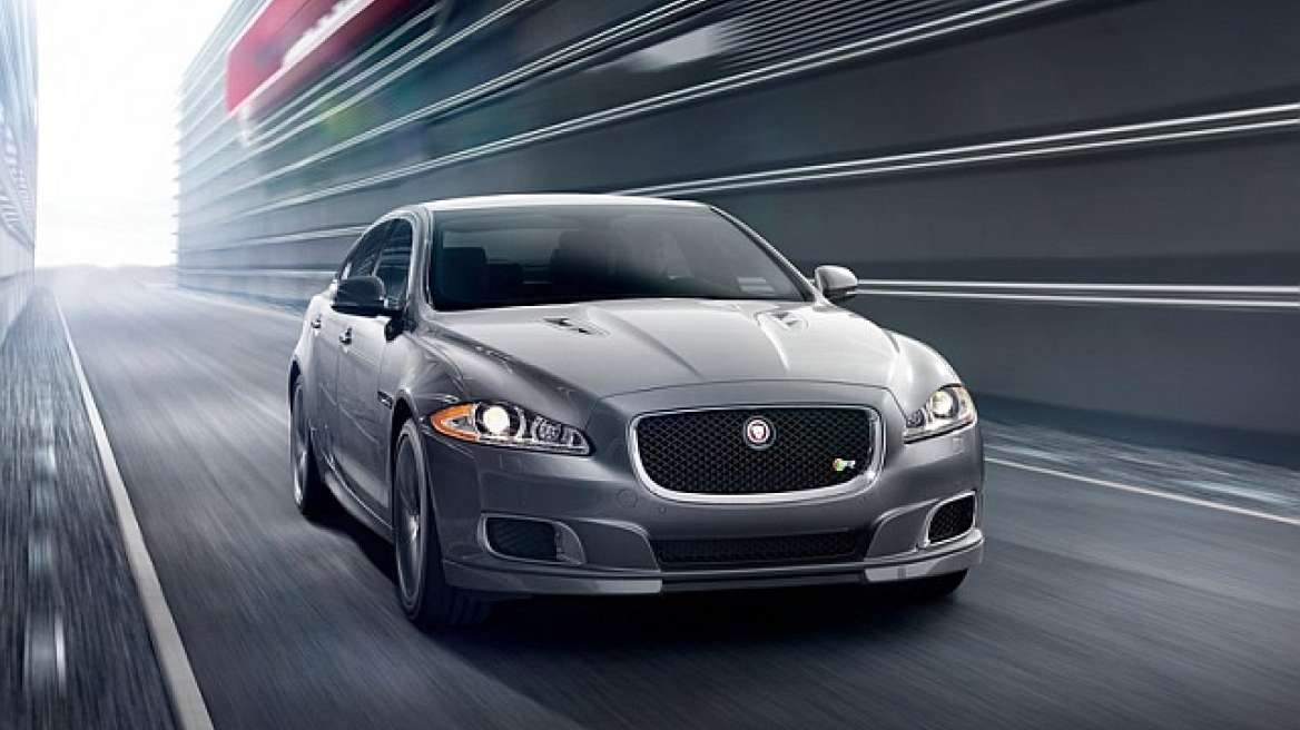 Video: Κόντρα Jaguar με... άνθρωπο