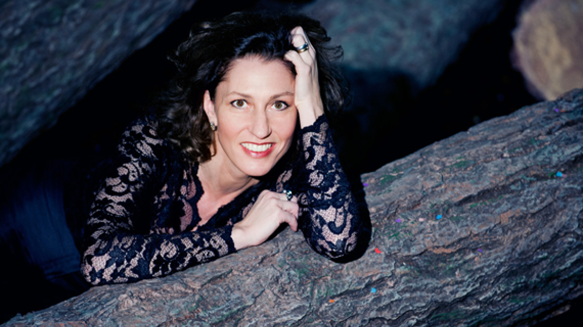 Mezzo-soprano Stella Doufexis dies of cancer, aged 47