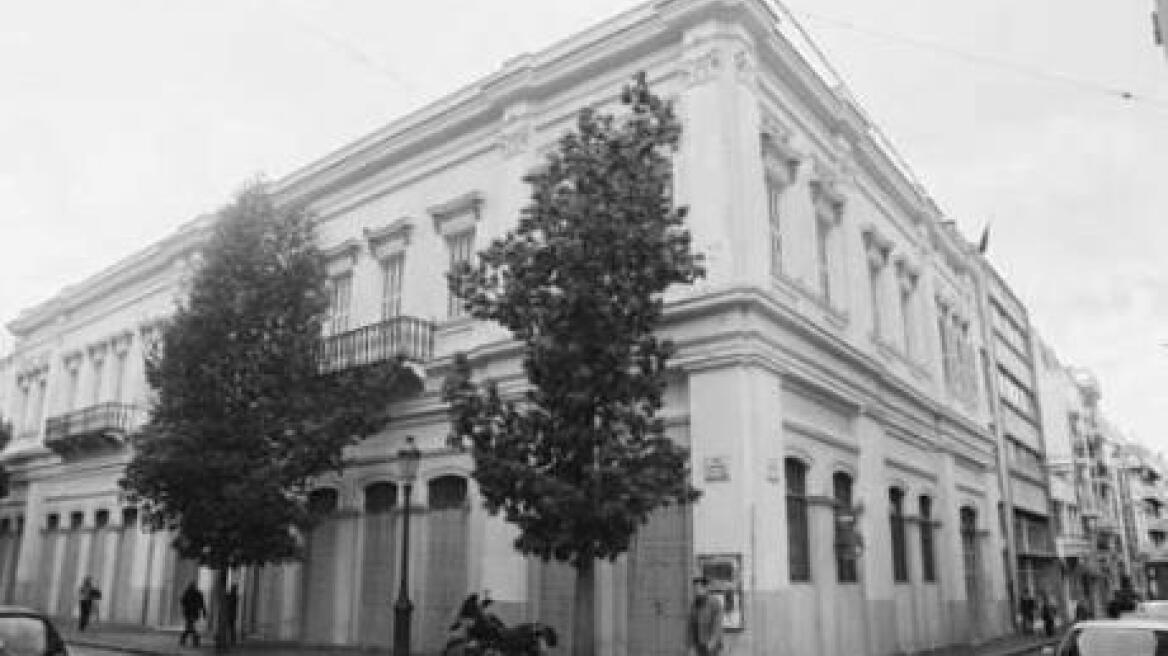 Ο Δήμος Πατρέων κατέθεσε κατά λάθος 30.000 σε εφημερίδα!