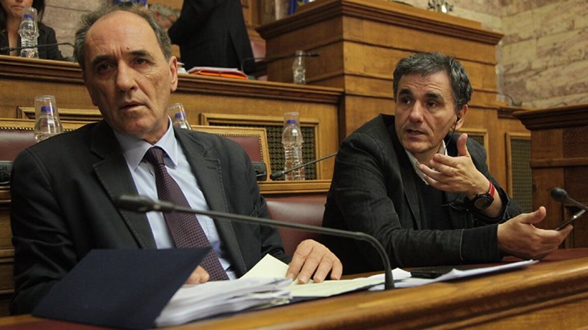 Economy Minister insists that 'parallel program' for humanitarian aid will proceed