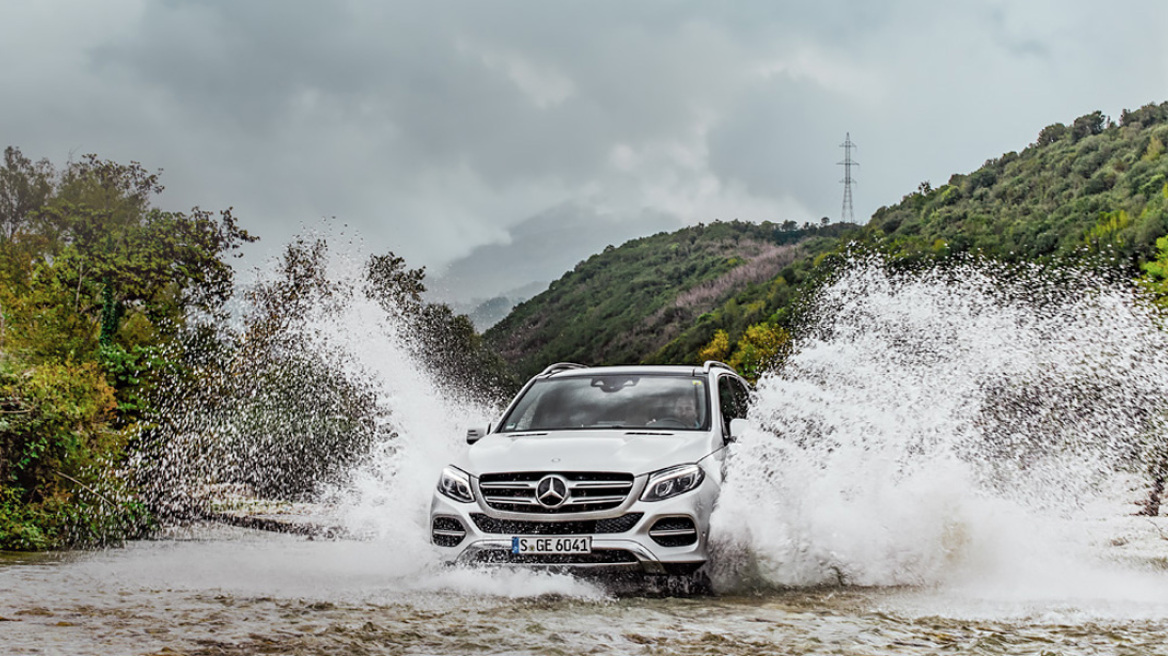 Video: Η Mercedes GLE κάνει off road στην… Αλβανία