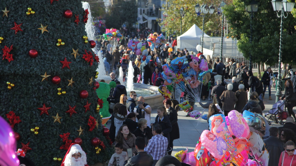 Ανοιχτά τα καταστήματα από τις 11.00 έως τις 18.00