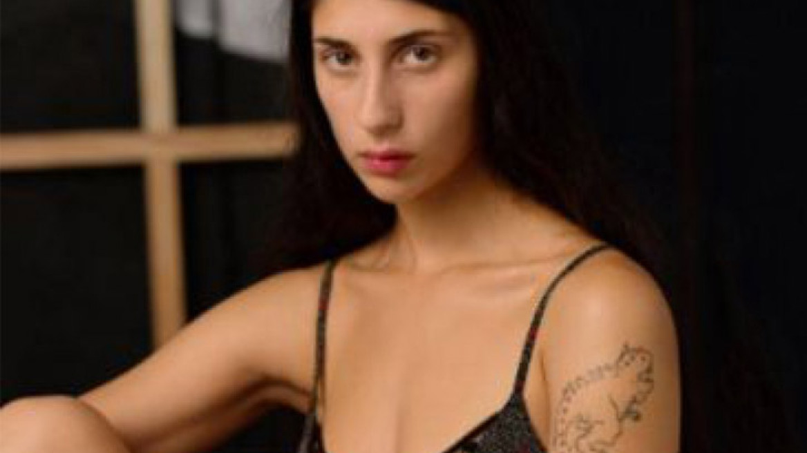 Δείτε σε ποια διαφημιστική καμπάνια τα μοντέλα έχουν τατουάζ, σημάδια και είναι αξύριστα