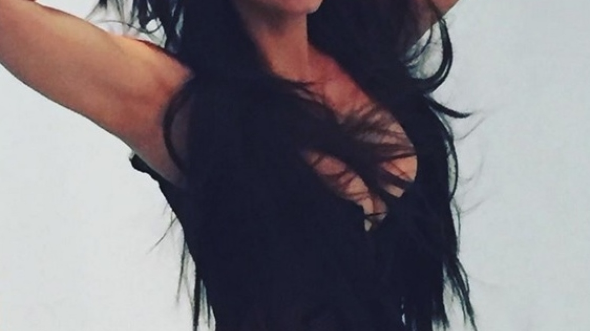 Μαρία Κορινθίου: Προτάσσει το στήθος της και παίρνει εκδίκηση 