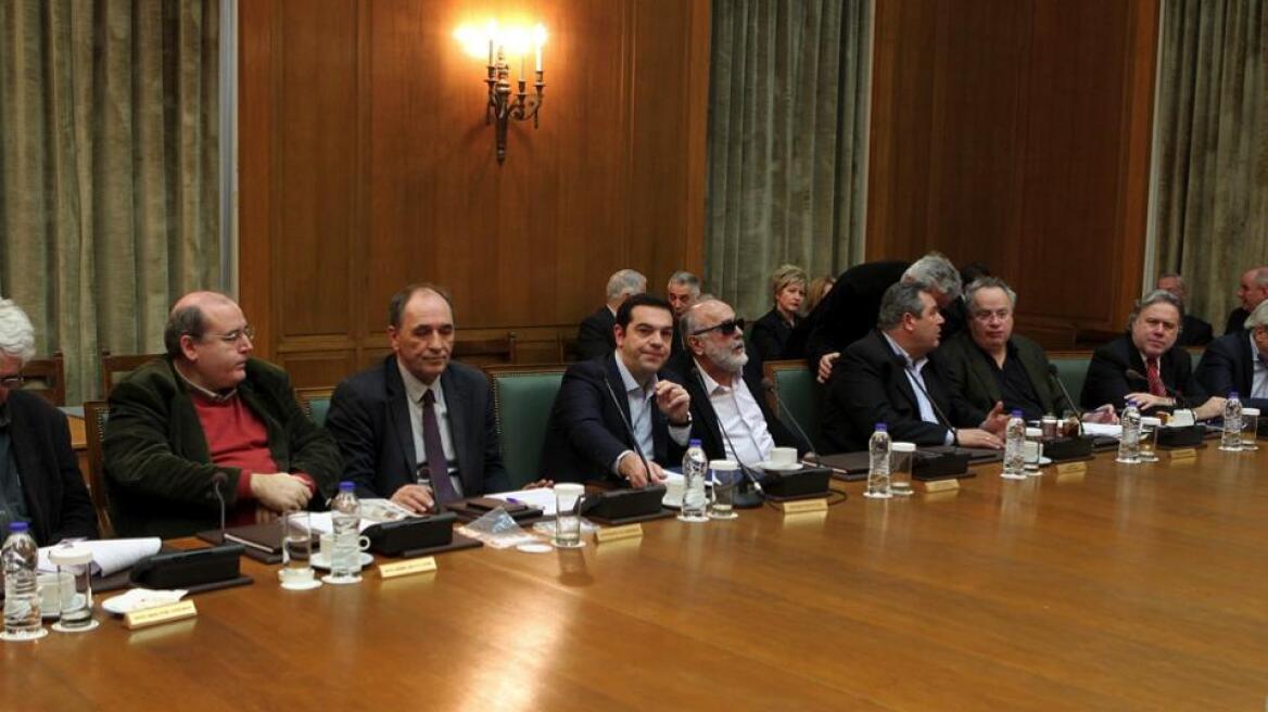 PM A. Tsipras presents 11 legislative initiatives, injects cabinet with optimism
