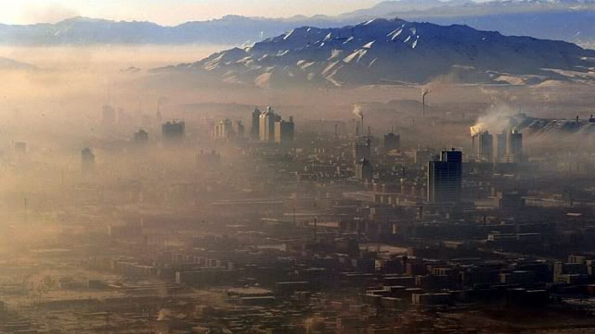 Κίνα: «Κόκκινος» συναγερμός σε δέκα πόλεις εξαιτίας της ατμοσφαιρικής ρύπανσης