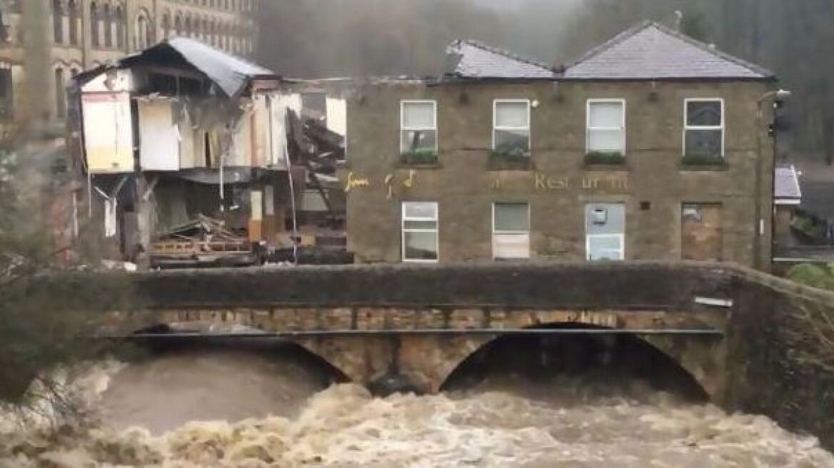 Σφοδρές βροχοπτώσεις και πλημμύρες στη Βόρεια Αγγλία