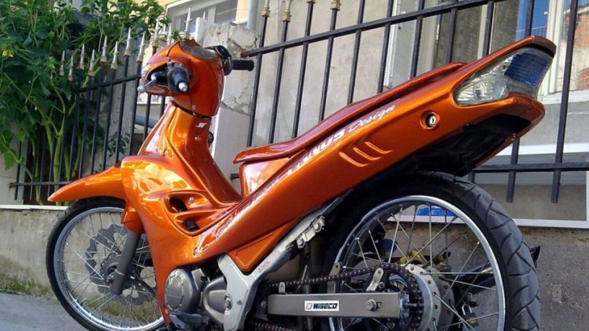 Χανιά: Έκλεβε μηχανάκια και τα φόρτωνε στο αγροτικό του