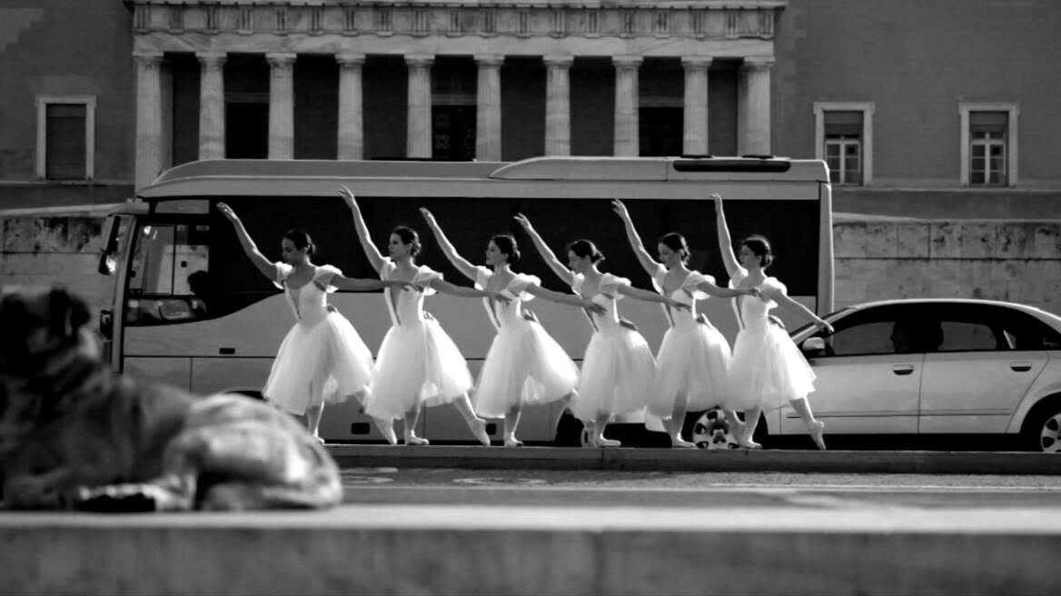 Sheer inspiration! See how Athens is a moving city (vid)