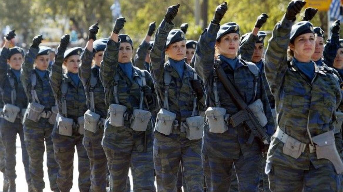 Στα «χαρακώματα» ΣΥΡΙΖΑ και ΑΝΕΛ για τις γυναίκες στα χακί που θέλει ο Καμμένος