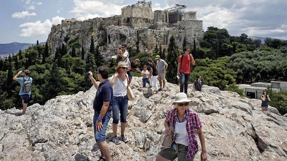 15 mln foreign arrivals come to Greece by air in 2015