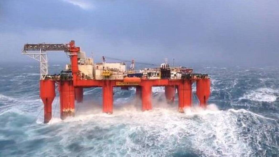 Noρβηγία: Ένας νεκρός και δύο τραυματίες όταν κύμα έπληξε εξέδρα γεώτρησης