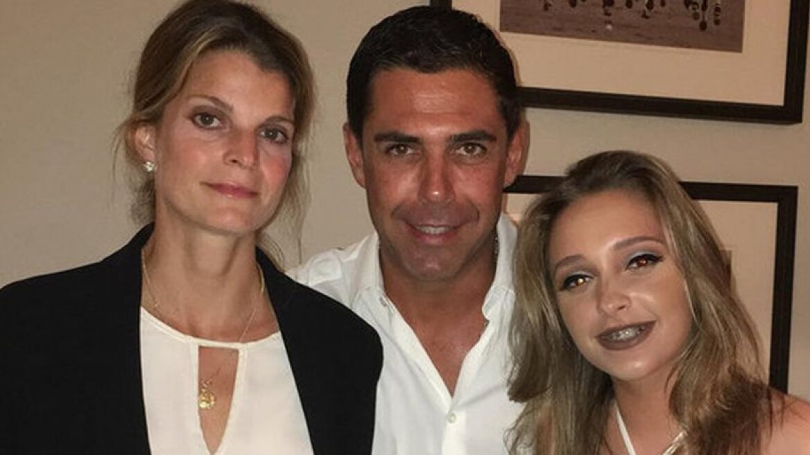 Athina Onassis’s family photo for 2016