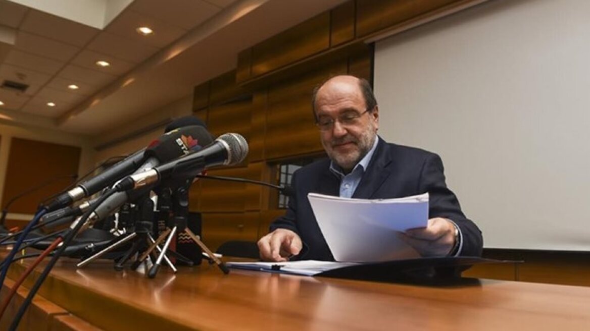 Alexiadis: Non-taxable income limit to be based exclusively on payments with cards or via bank