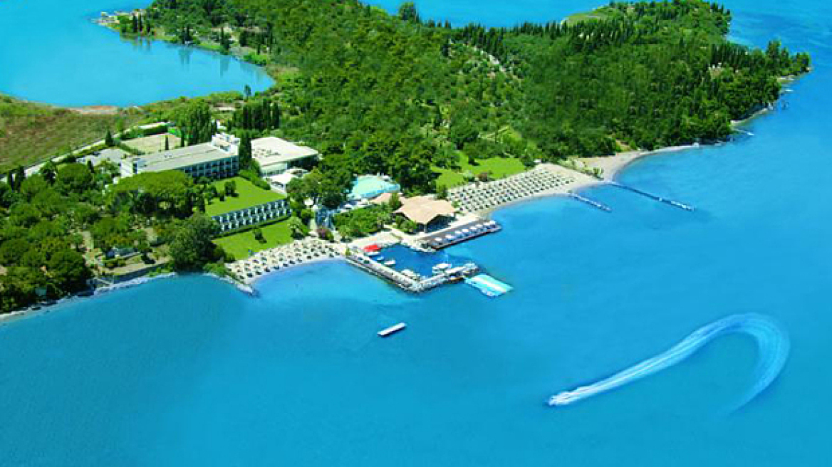 Top 10 beach hotels in Greece, according to Telegraph