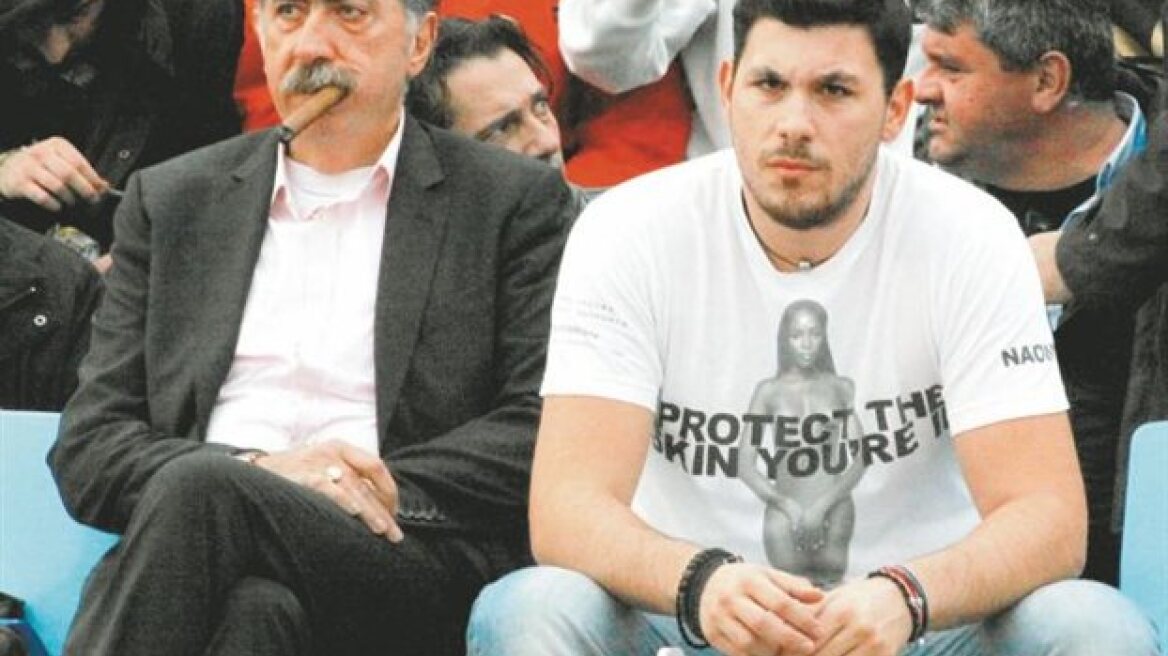 Σταύρος Ψωμιάδης: «Βρήκα τον πατέρα μου αναίσθητο και πεσμένο στο πάτωμα»