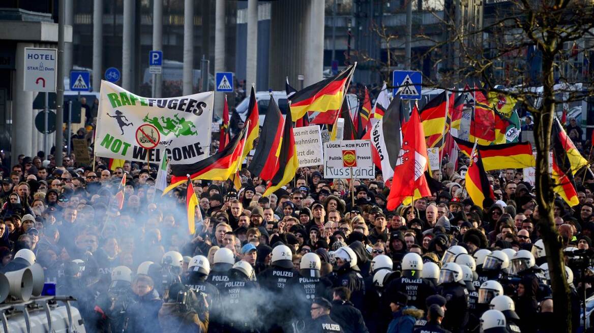 Γερμανία: Κατακόρυφη αύξηση του αρνητικού κλίματος για τους πρόσφυγες