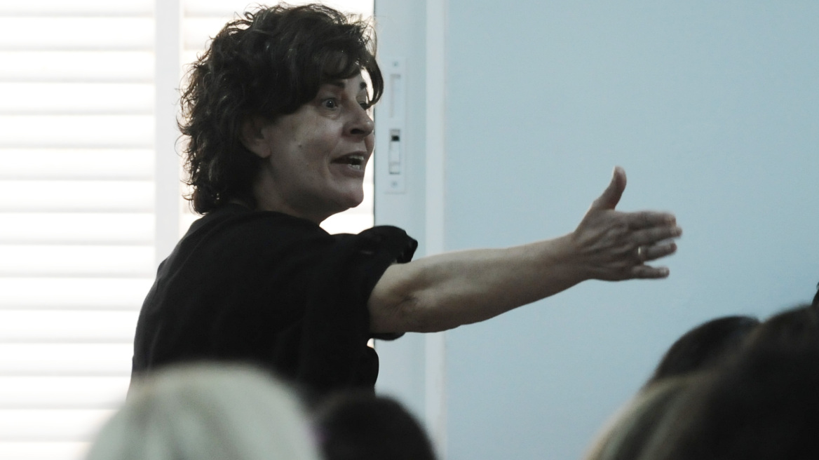 Συγκλονίζει η μάνα του Φύσσα: Μου έφαγαν το παιδί και τώρα χασκογελάνε