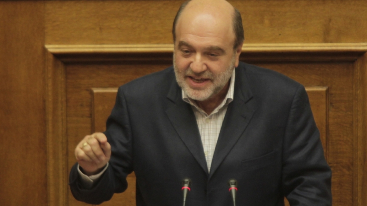 Αλεξιάδης: Ψάχνουμε ισοδύναμα για να καταργηθεί ο φόρος πολυτελείας ΙΧ για τους πολύτεκνους