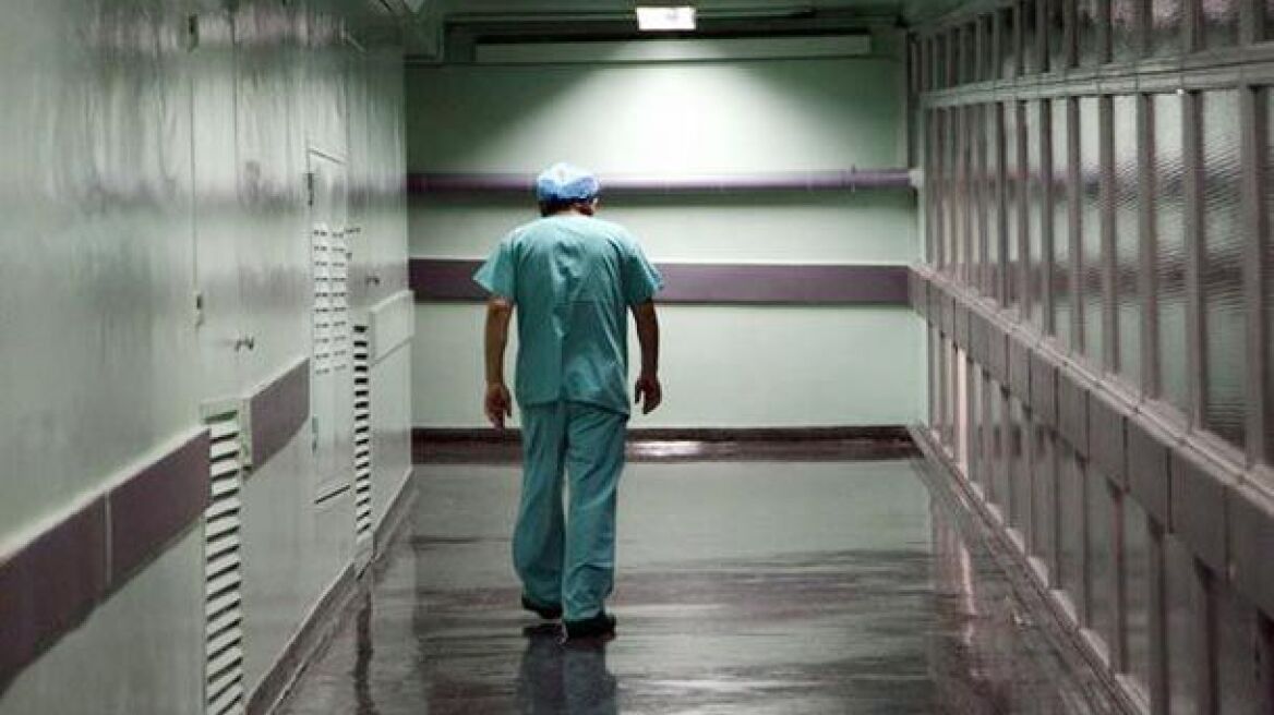 «Μαύρη τρύπα» στη διοίκηση του ΕΣΥ μετά τον μαζικό «αποκεφαλισμό» των διοικητών των νοσοκομείων