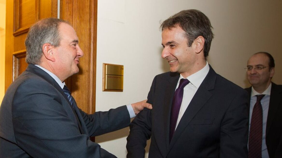 ND leader Mitsotakis meets with former party’s leader Karamanlis