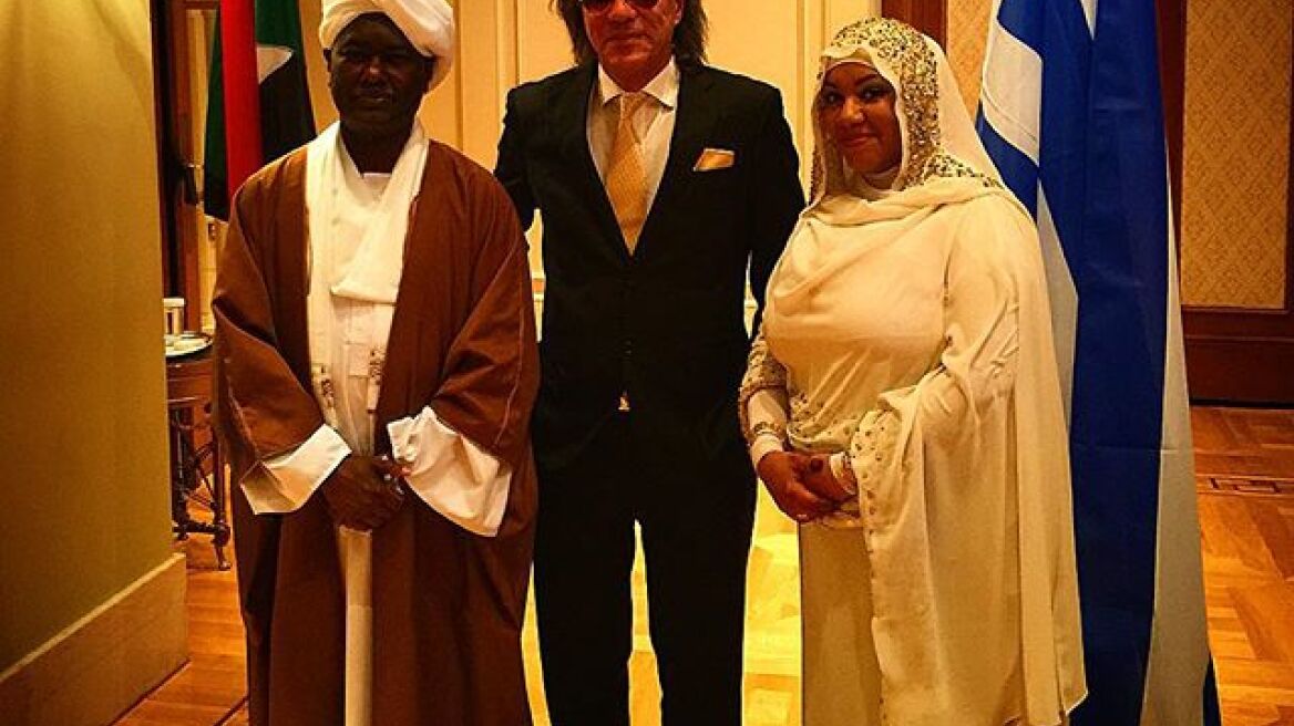 Ποιοι είναι οι προσκεκλημένοι του Ηλία Ψινάκη; 