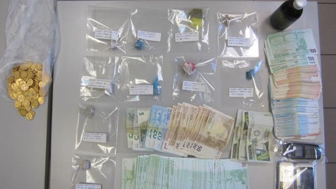 Επένδυε σε... χρυσές λίρες τα κέρδη από την ηρωίνη