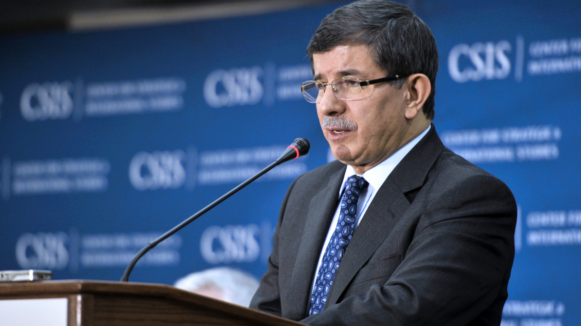 «Εισβολή» χερσαίων τουρκικών δυνάμεων σε Ιράκ και Συρία αποκάλυψε ο Νταβούτογλου