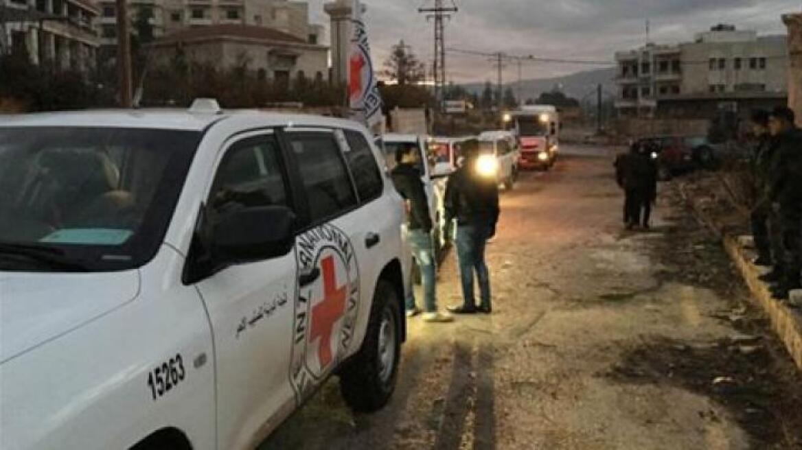 Συρία: Δύο κομβόι με βοήθεια «έσπασαν» τον αποκλεισμό στη Μαντάγια