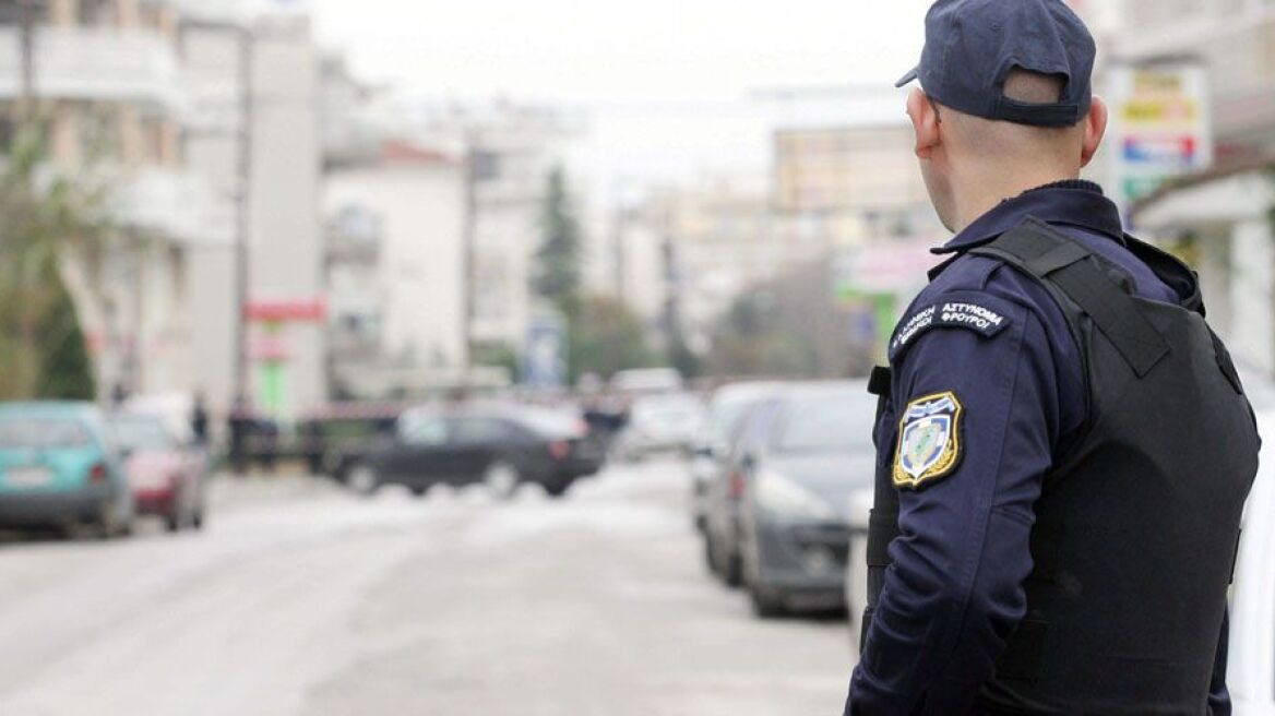 Καλαμάτα: Παιδόφιλος ελαιοχρωματιστής δάγκωσε αστυνομικό 