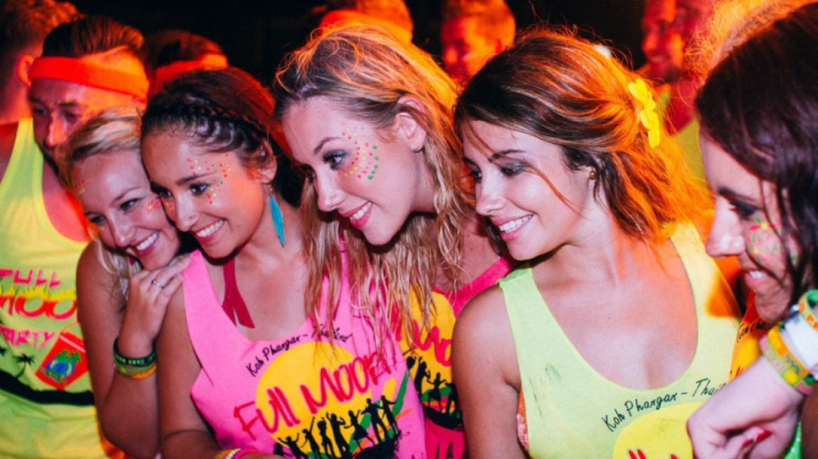 Δείτε πώς είναι το πιο διάσημο full moon πάρτι του πλανήτη