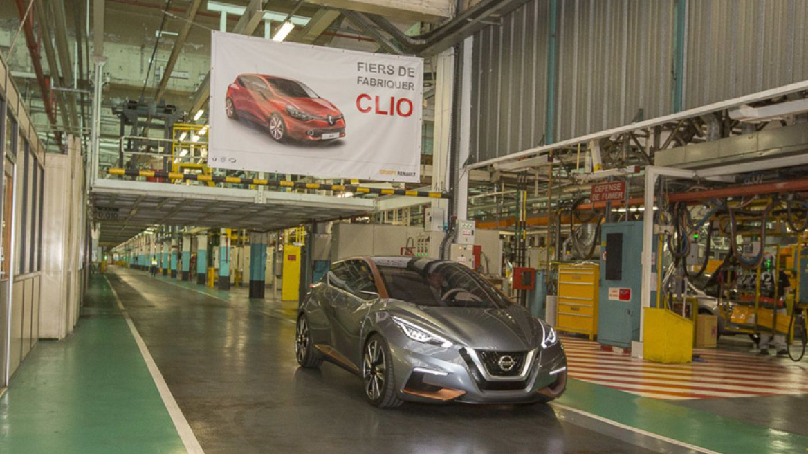 Τι γυρεύει ένα Nissan στο εργοστάσιο του Clio;