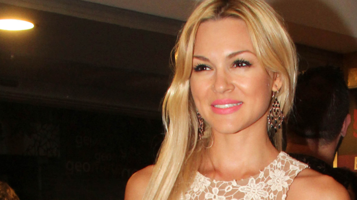 Βίκυ Κάβουρα: «Είμαι μόνη μου»