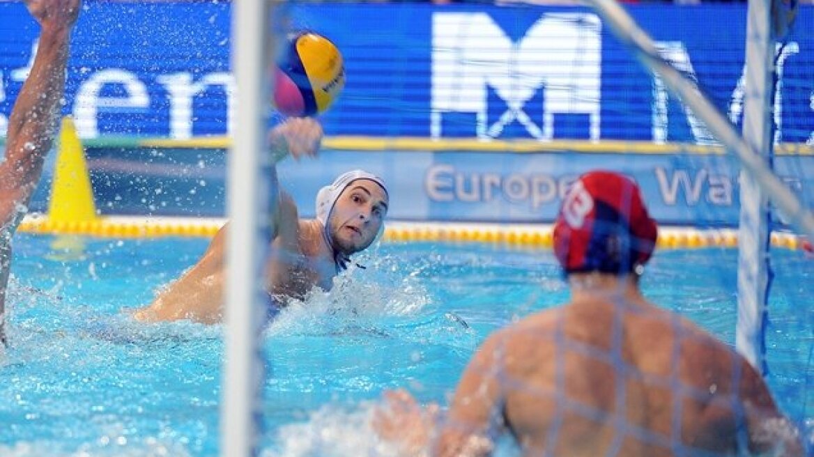 Η Ελλάδα δεν έκανε την υπέρβαση, ήττα με 13-7 από τη Σερβία