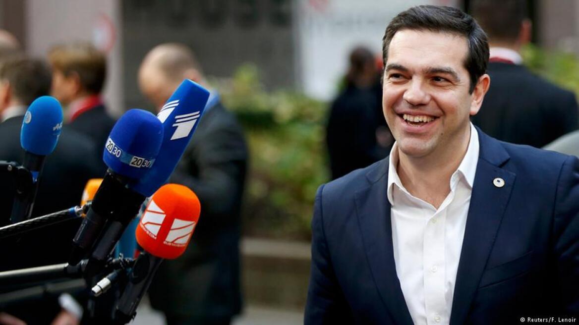 Handelsblatt: Ο Τσίπρας είτε δεν θέλει είτε είναι ανίκανος να φυλάξει τα ευρωπαϊκά σύνορα