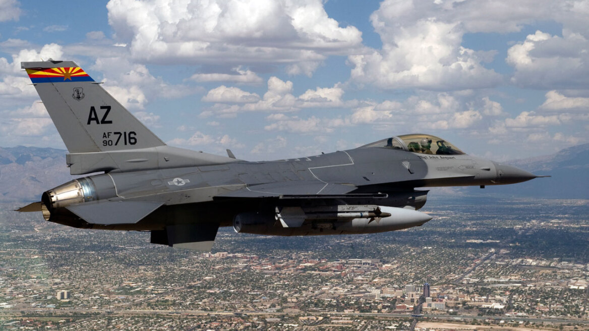 ΗΠΑ: Συνετρίβη μαχητικό τύπου F-16 στην Αριζόνα 