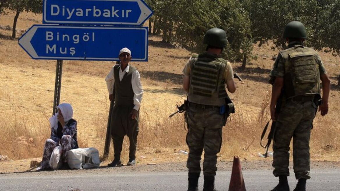 Blast at Turkish school leaves five students wounded
