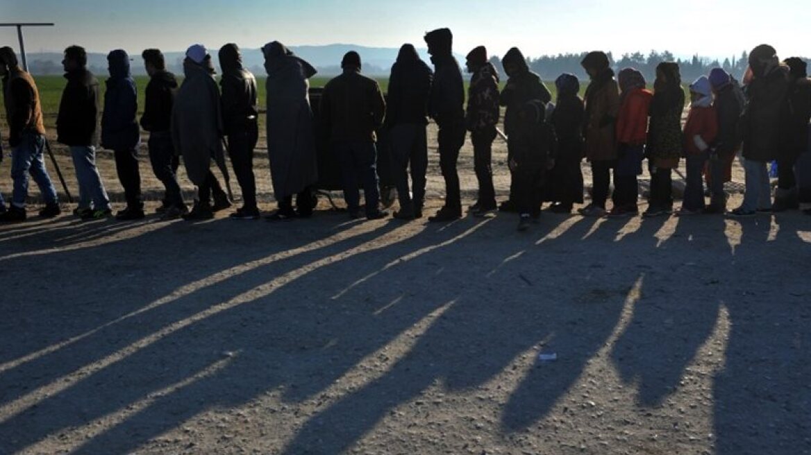 FT speaks of EU betrayal plan to trap migrants/refugees in Greece