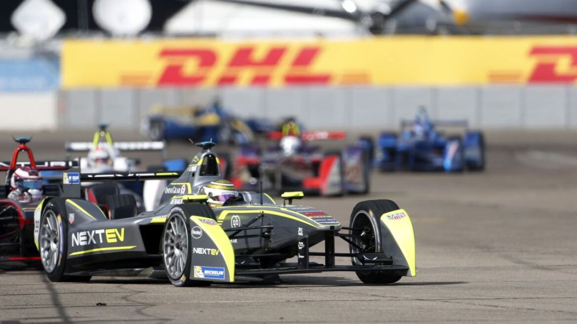 Οι πρόσφυγες διώχνουν τη Formula E...