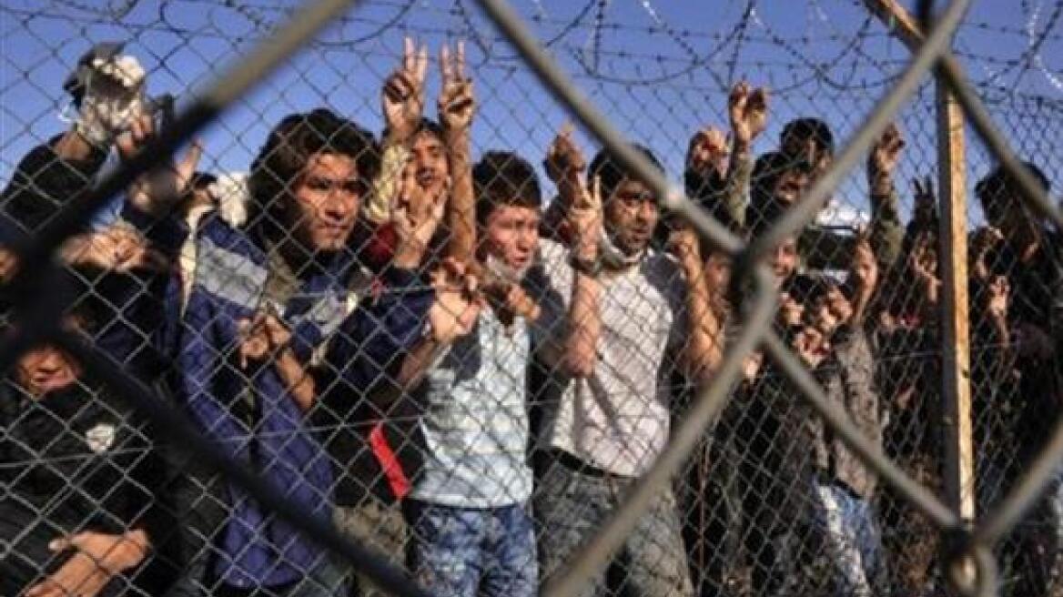Le Monde: European Commission to discuss Greece’s expulsion from Schengen area