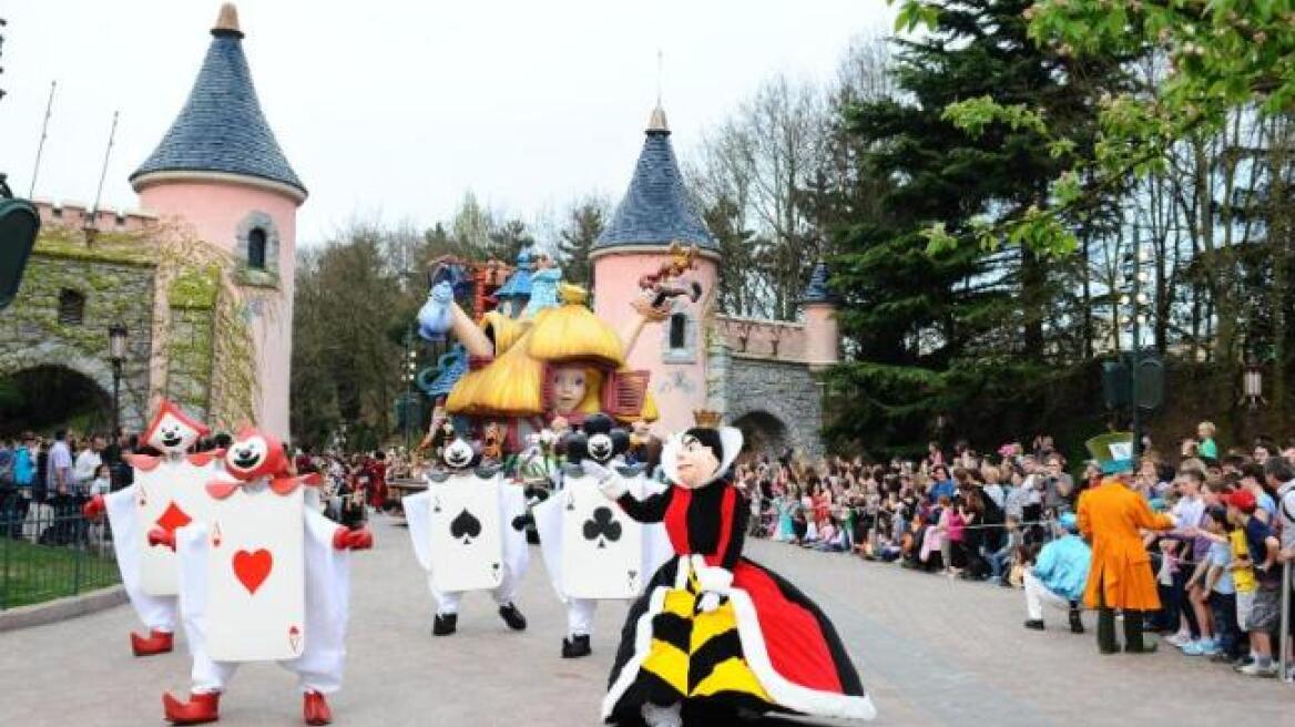 Man with handguns arrested at Paris Disneyland