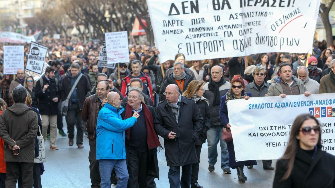 Πρόεδρος ΤΕΕ: Οι ελαφρύνσεις που υπόσχεται ο Κατρούγκαλος είναι της τάξης των 10 ευρώ το μήνα