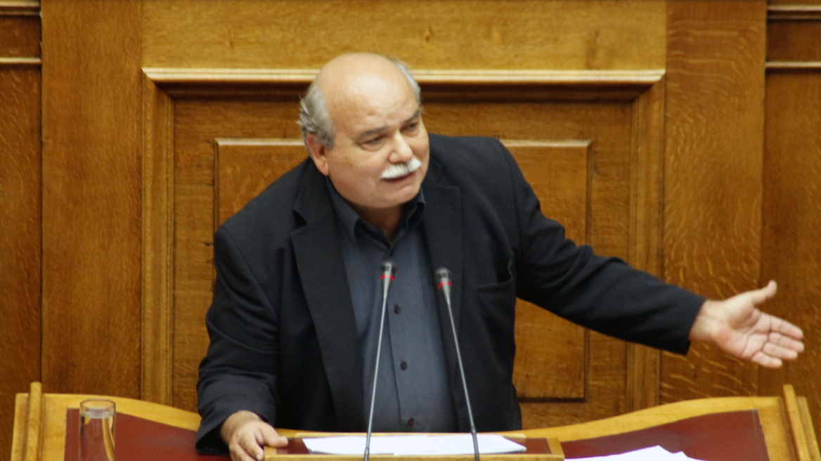Καμπανάκι Βούτση: Θέλουν να μας πετάξουν έξω από την Σένγκεν