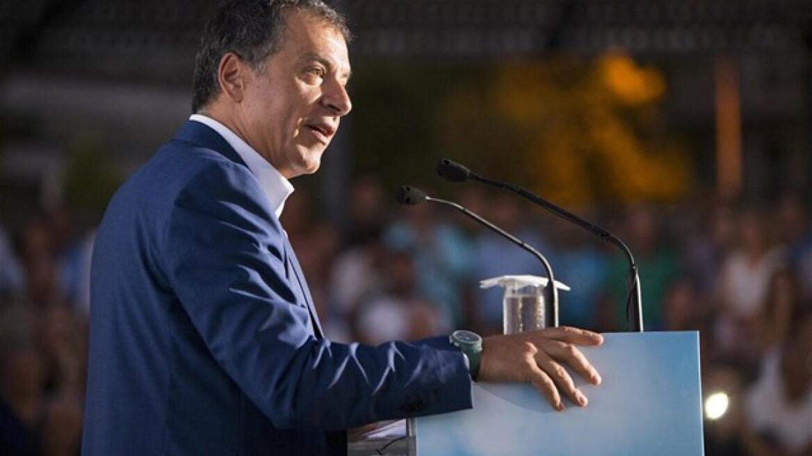 Θεοδωράκης: Η κυβέρνηση αντιγράφει το παρελθόν